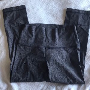 Lululemon leggings size 6